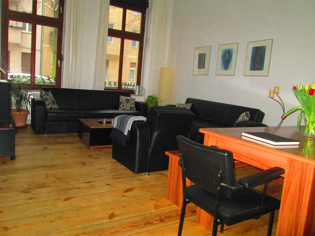 Apartment Ruhige Ferienwohnung - Mitte *
